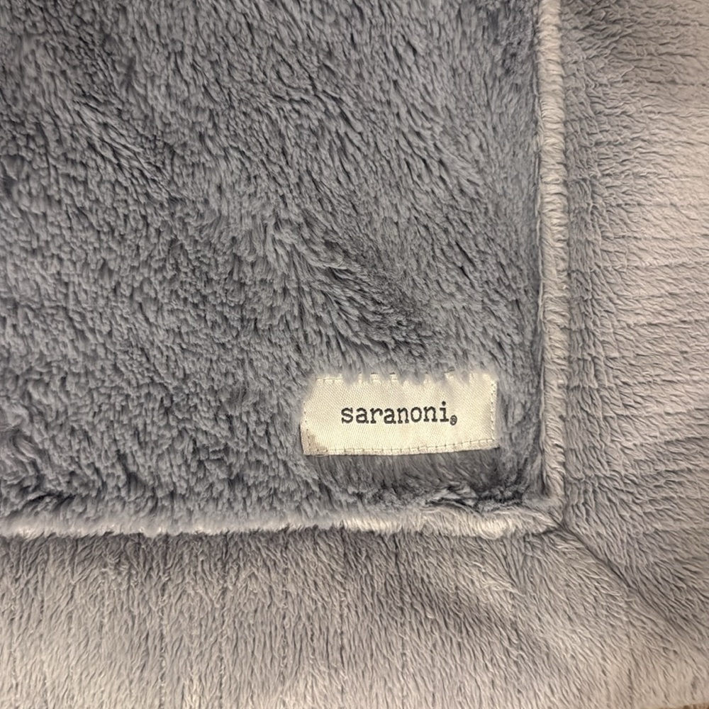 Saranoni Lush blanket - Picture 2 of 3